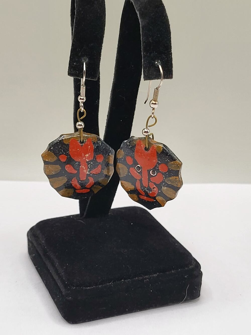 Vintage Hand-Painted Folk Art Earrings – Red and Black Lion Face Design